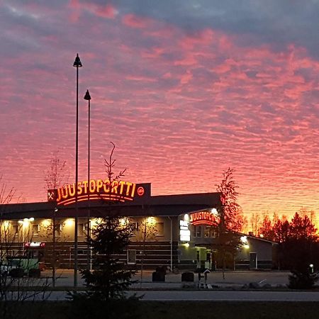 Hotelli Kaersaemaeki Экстерьер фото